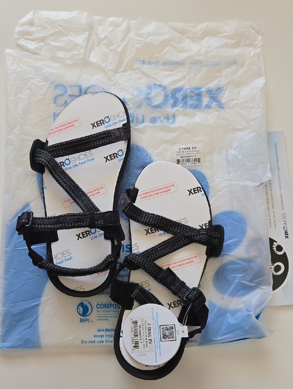 Xero Shoes Z-Trail EV Lightweight Black Strap Sandals Size 7 / 37.5